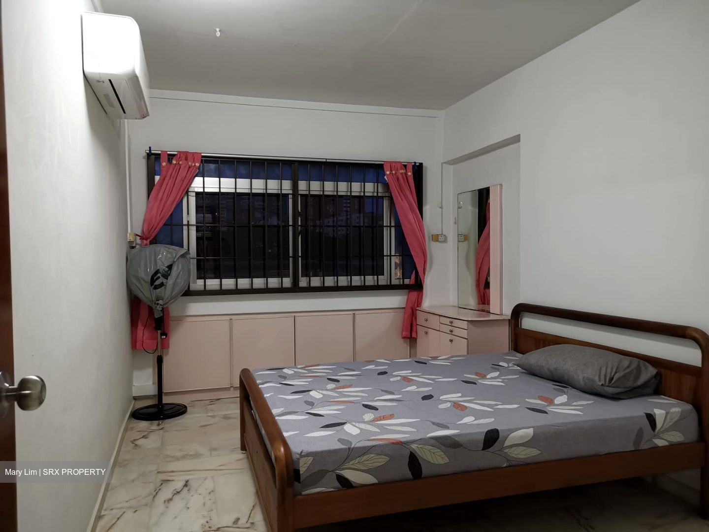 Queens Close (Queenstown),  #447952371